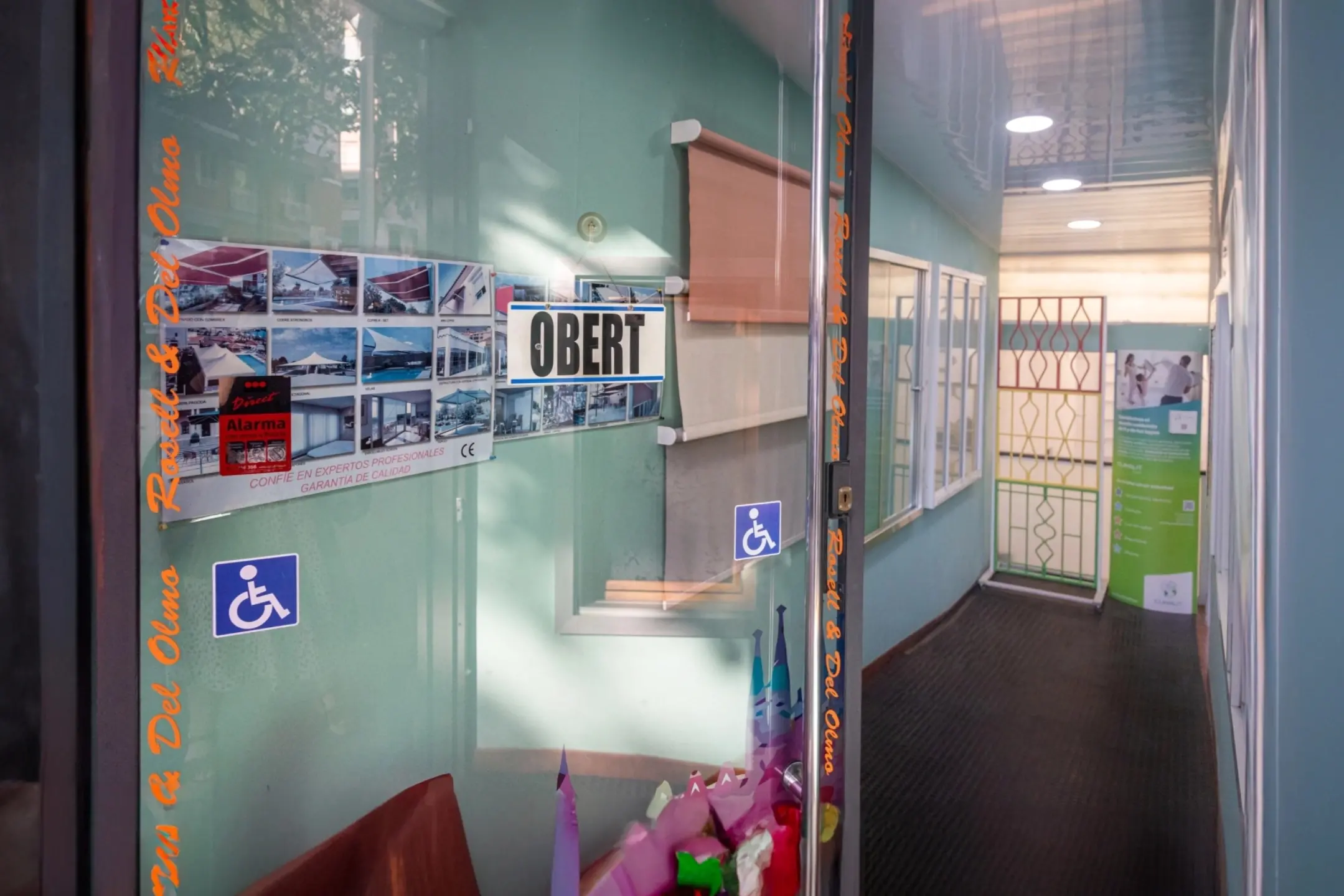 Foto de la entrada de la tienda